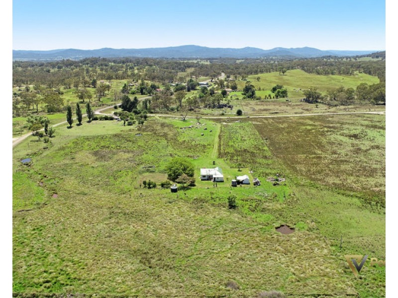 8 Den Mountain Road, Watsons Creek NSW 2355