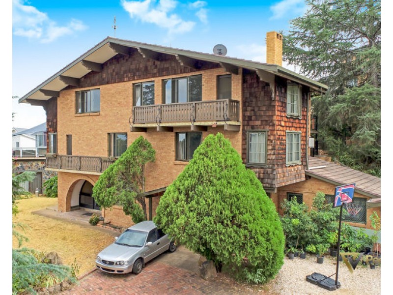 7 Alpen Place East, Tamworth NSW 2340