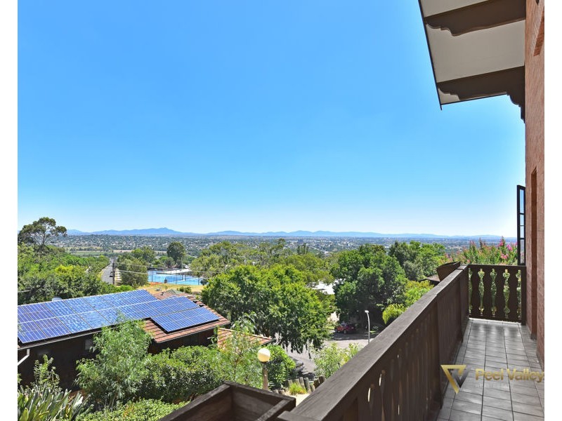 7 Alpen Place East, Tamworth NSW 2340