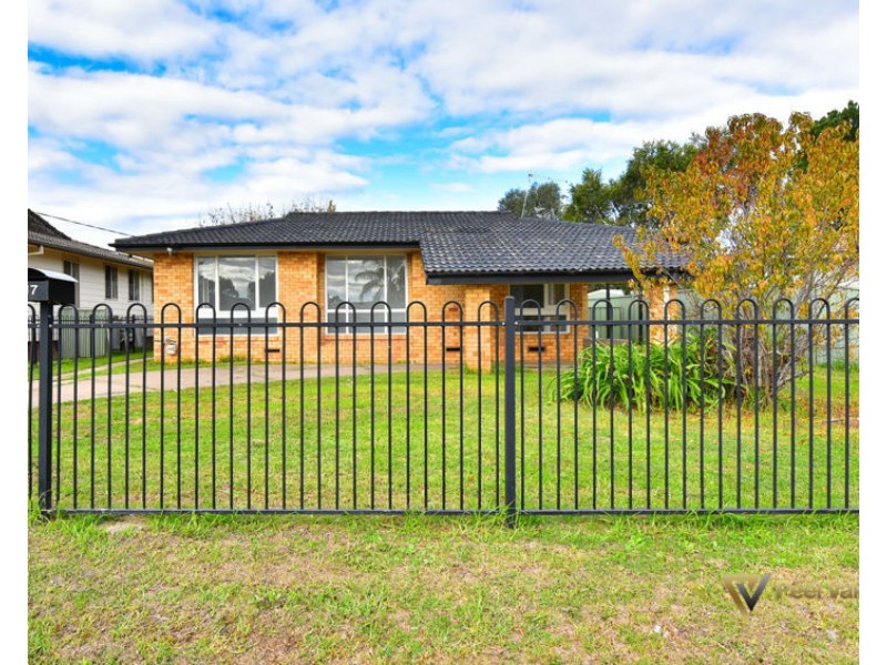 17 Quinn Street West, Tamworth NSW 2340