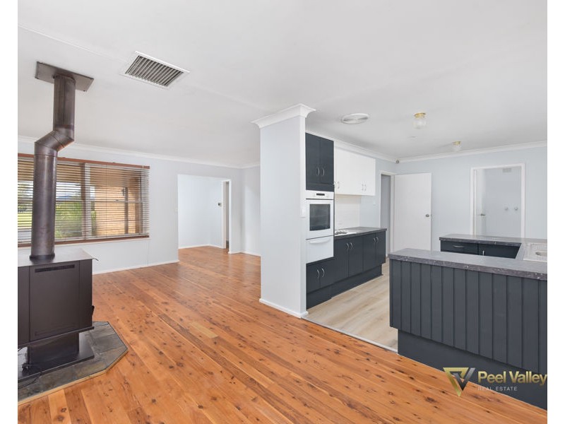 18 Waree Drive, Tamworth NSW 2340