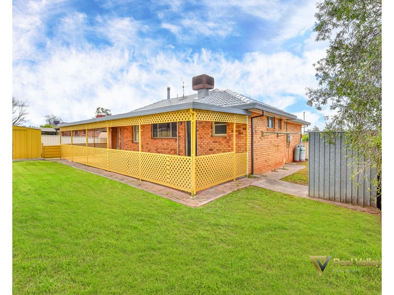 18 Waree Drive, Tamworth NSW 2340