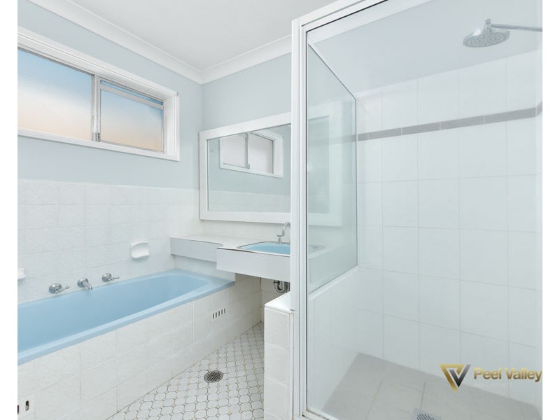 18 Waree Drive, Tamworth NSW 2340