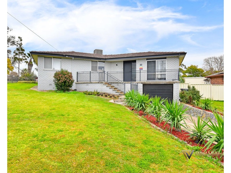 60 Kyooma Street Hillvue, Tamworth NSW 2340