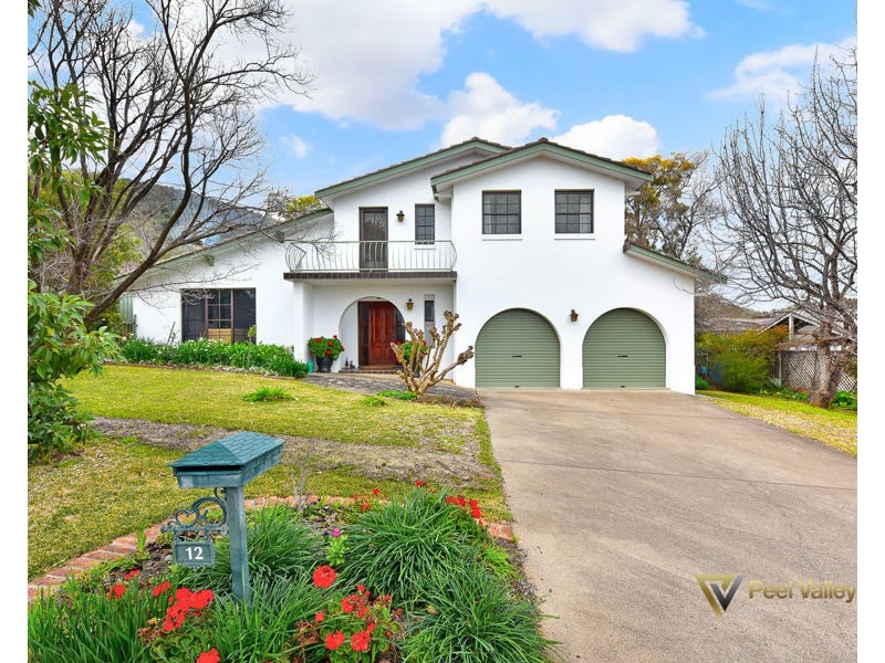 12 Woodburn Way East, Tamworth NSW 2340