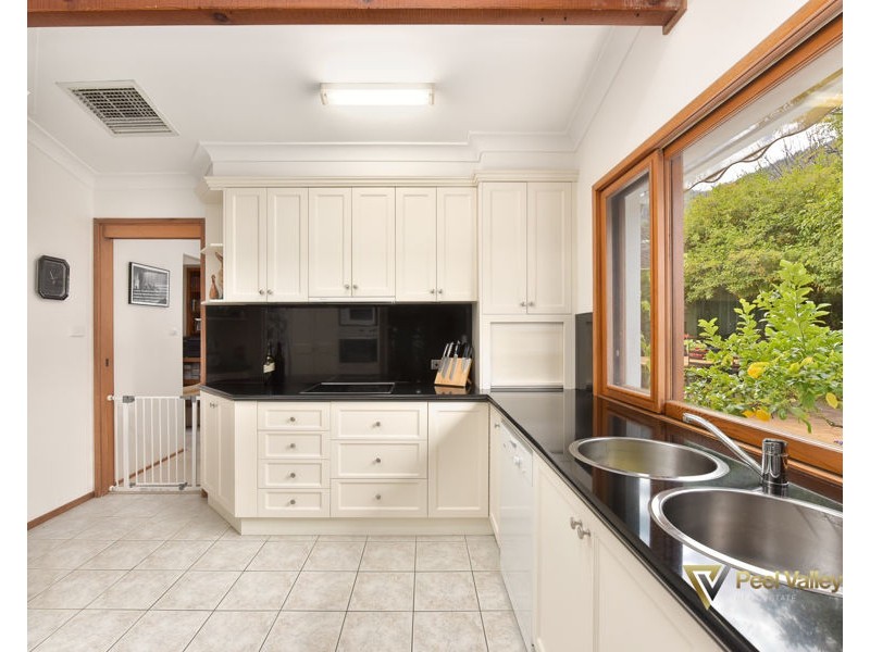 12 Woodburn Way East, Tamworth NSW 2340