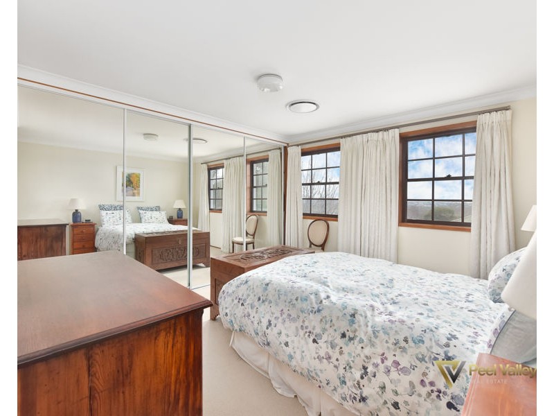 12 Woodburn Way East, Tamworth NSW 2340