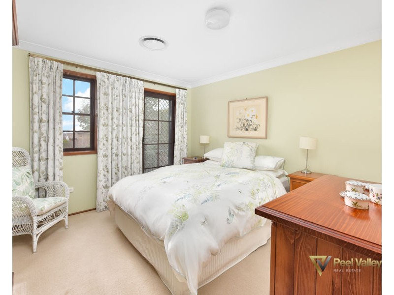 12 Woodburn Way East, Tamworth NSW 2340