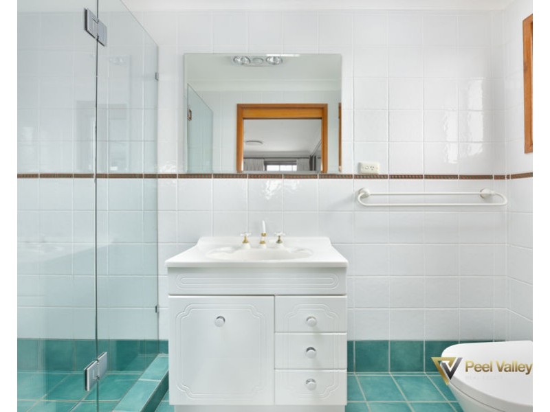 12 Woodburn Way East, Tamworth NSW 2340