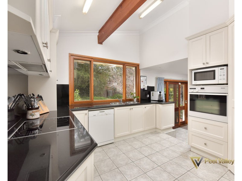 12 Woodburn Way East, Tamworth NSW 2340