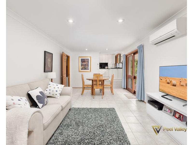 12 Woodburn Way East, Tamworth NSW 2340