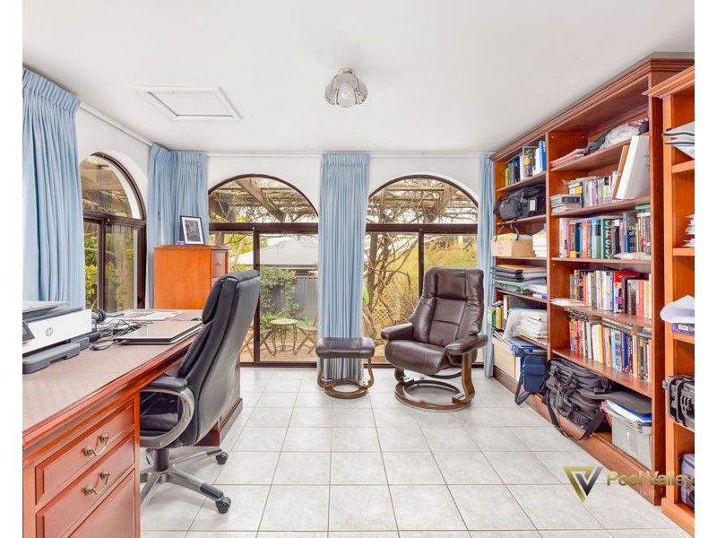 12 Woodburn Way East, Tamworth NSW 2340