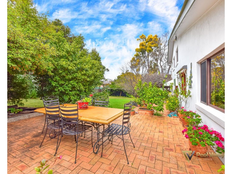12 Woodburn Way East, Tamworth NSW 2340