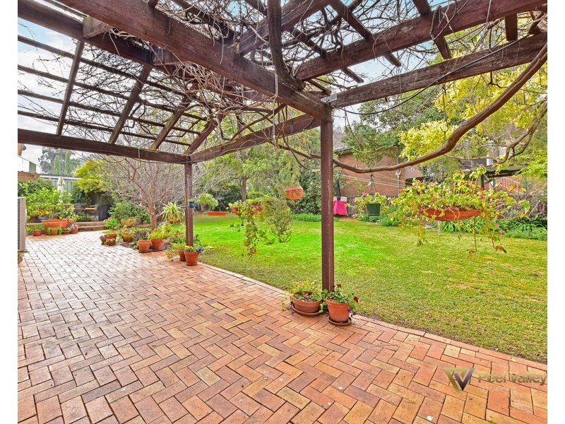 12 Woodburn Way East, Tamworth NSW 2340