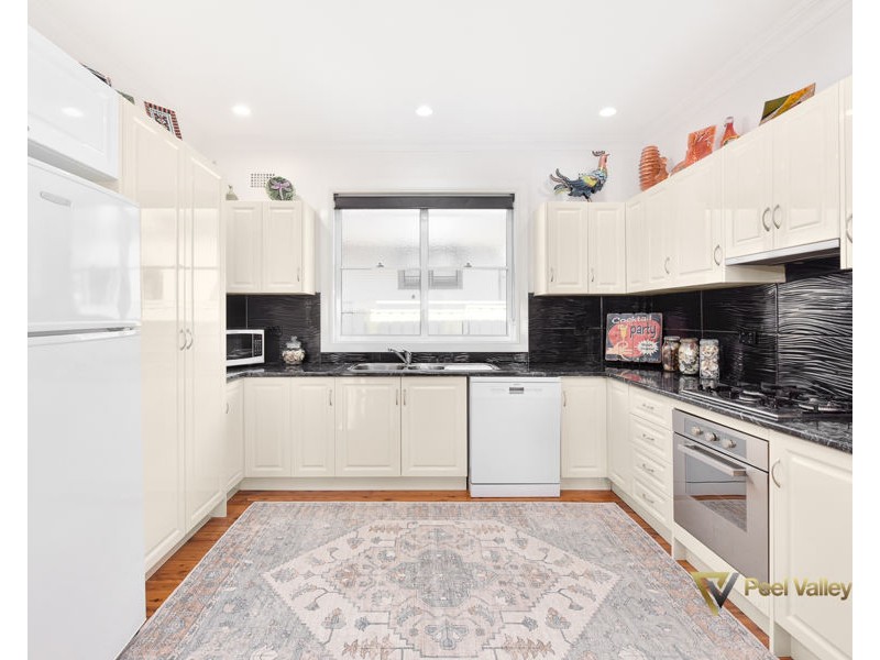 129 Piper Street, Tamworth NSW 2340