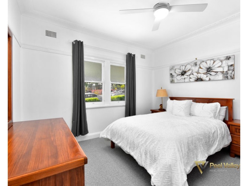 129 Piper Street, Tamworth NSW 2340