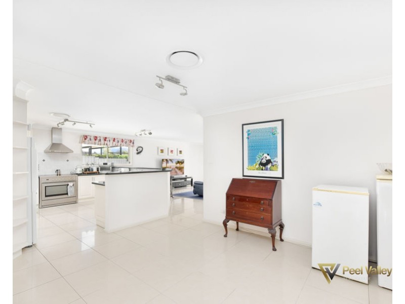 7 Acacia Place, Kootingal NSW 2352