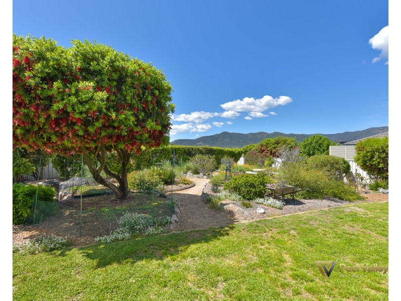 7 Acacia Place, Kootingal NSW 2352