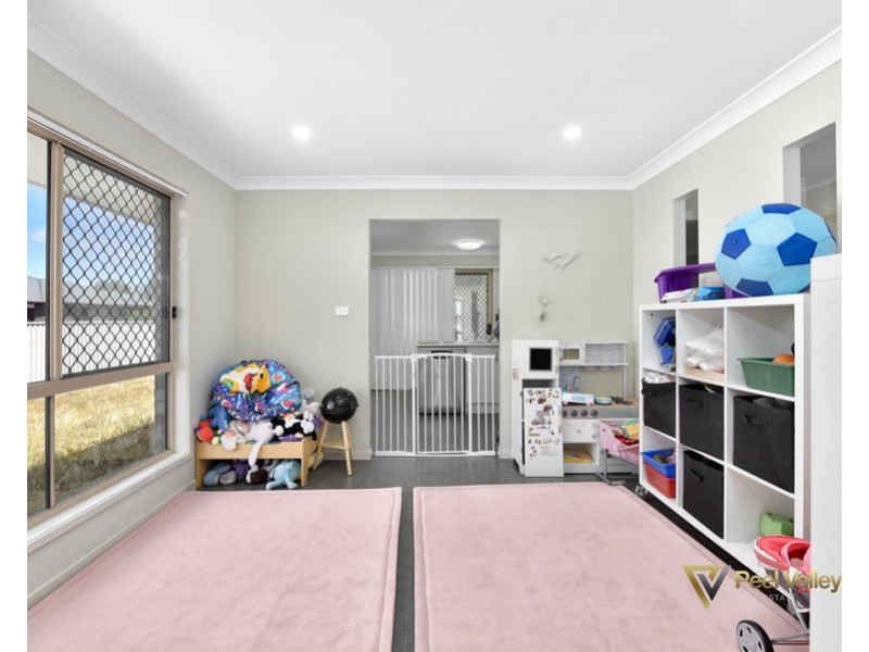 12 Carnegie Place, Tamworth NSW 2340