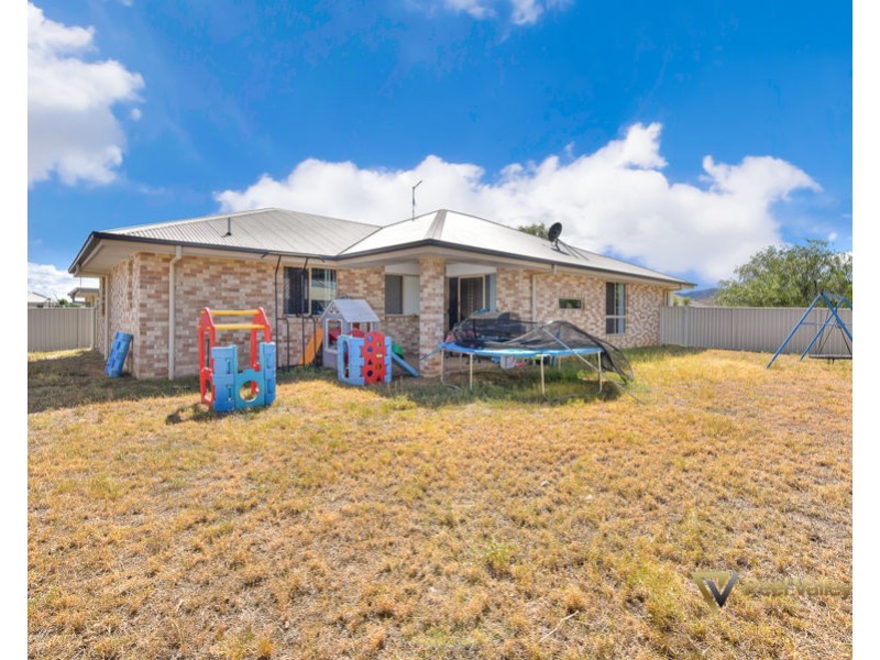 12 Carnegie Place, Tamworth NSW 2340