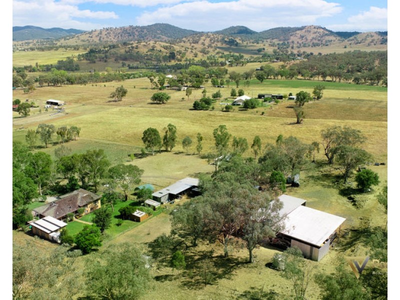 74 Martins Lane, Tamworth NSW 2340