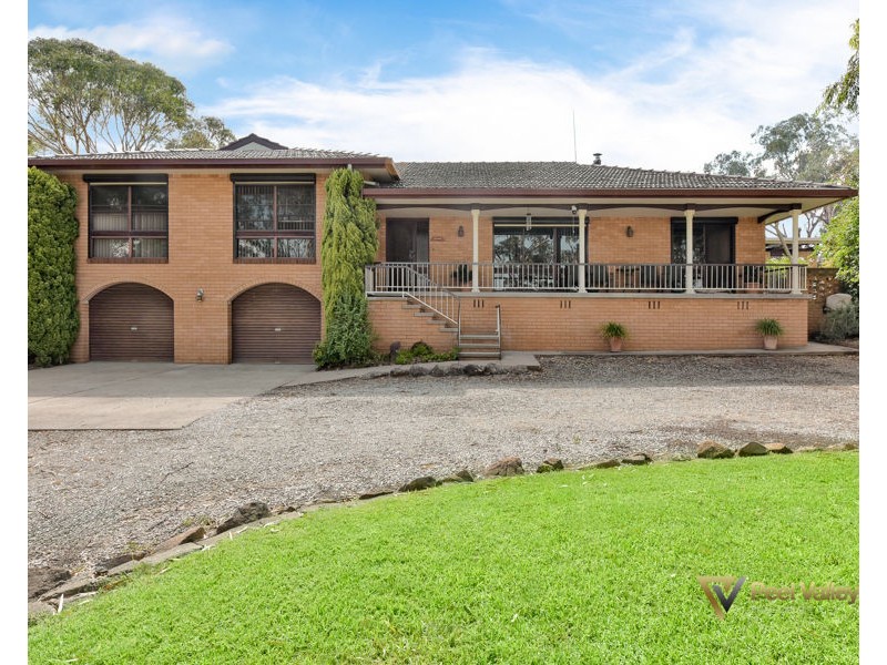 74 Martins Lane, Tamworth NSW 2340