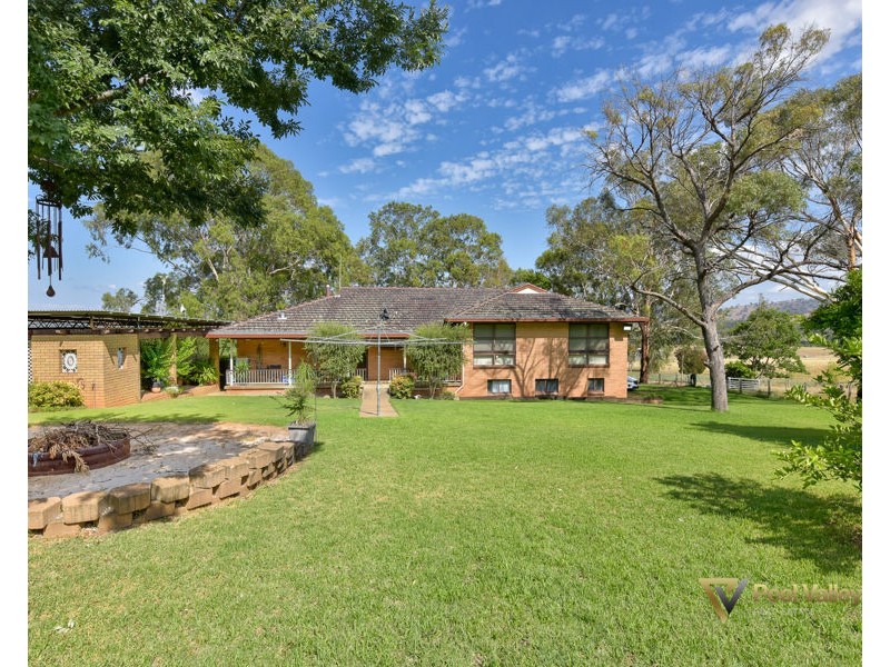 74 Martins Lane, Tamworth NSW 2340