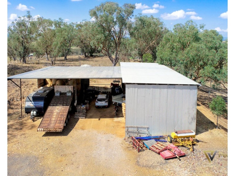 74 Martins Lane, Tamworth NSW 2340