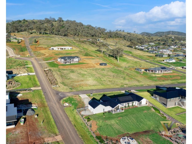 6 Spur Wing Close, Tamworth NSW 2340