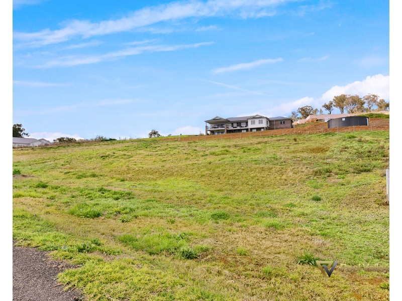 6 Spur Wing Close, Tamworth NSW 2340