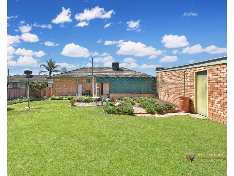 8 Erwin Street, Tamworth NSW 2340