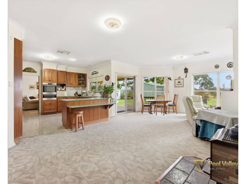 523 Burgmanns Lane, Tamworth NSW 2340