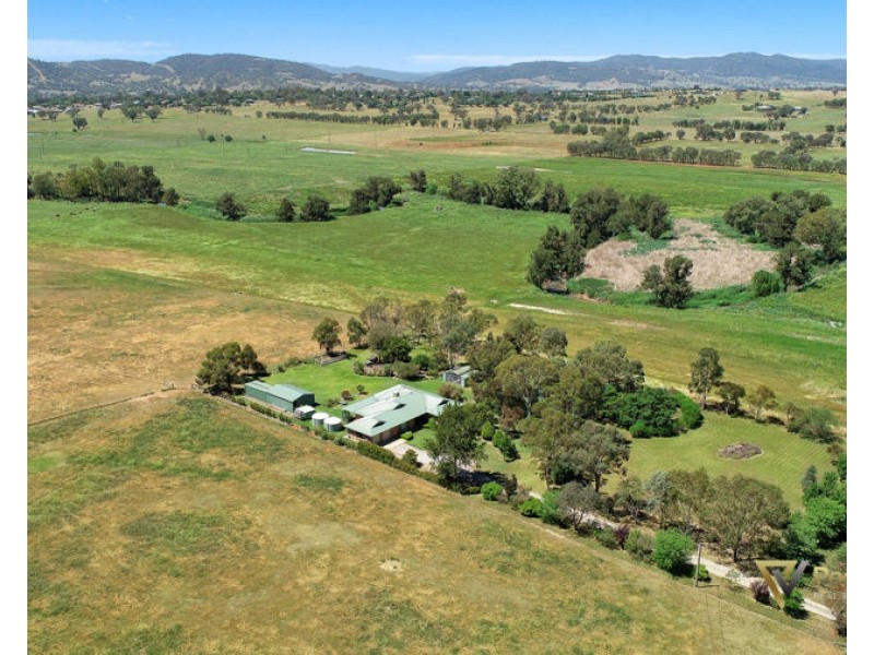 523 Burgmanns Lane, Tamworth NSW 2340
