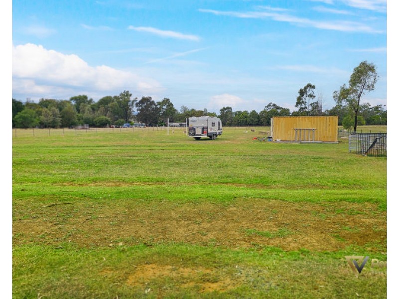 25 Murroon Road, Tamworth NSW 2340