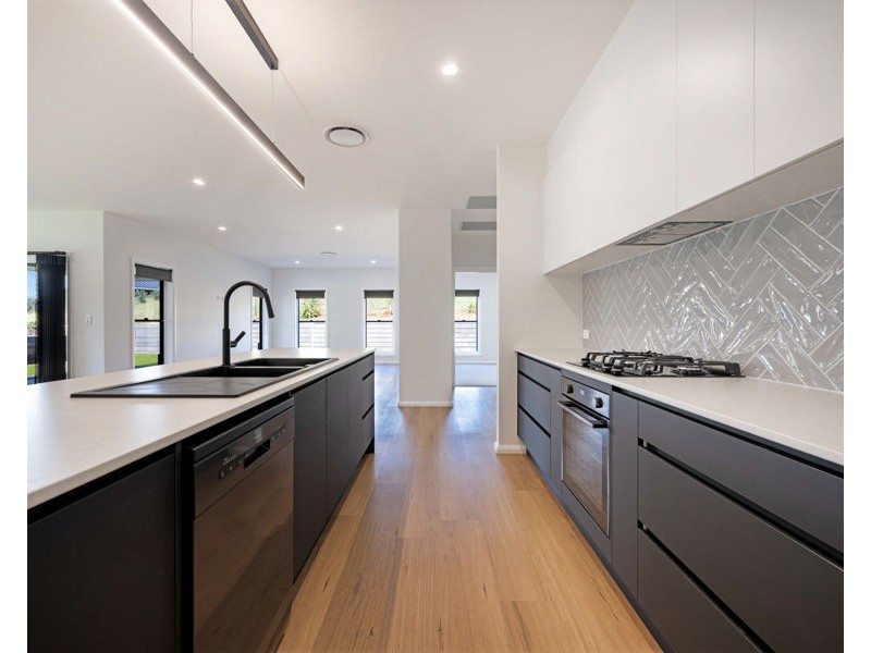 20 Currawong Drive, Tamworth NSW 2340