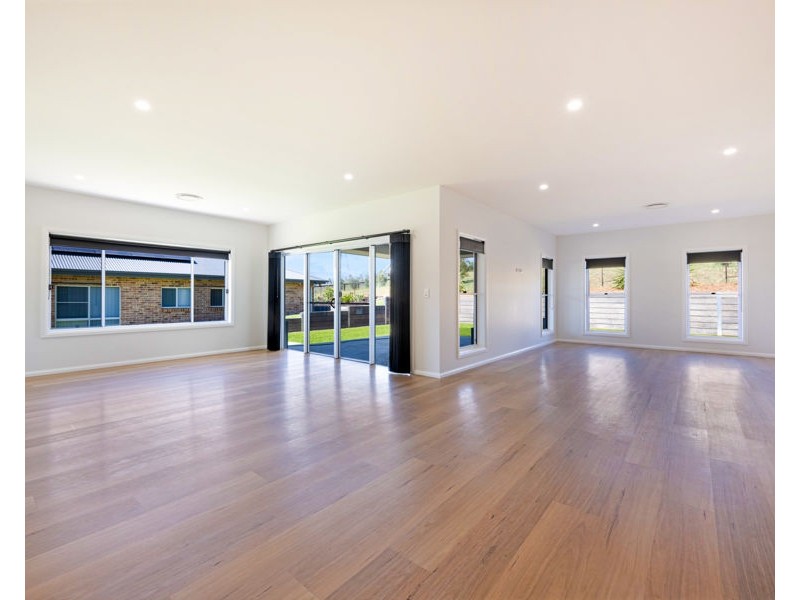 20 Currawong Drive, Tamworth NSW 2340