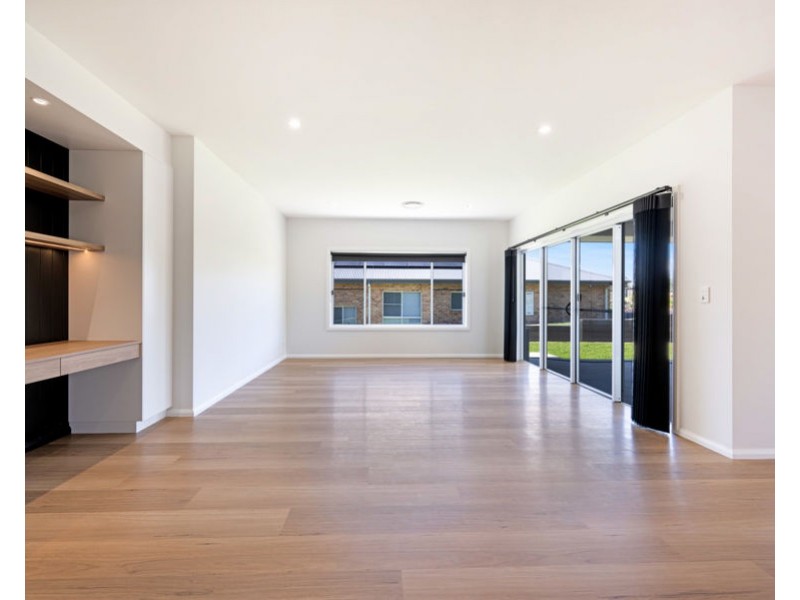 20 Currawong Drive, Tamworth NSW 2340