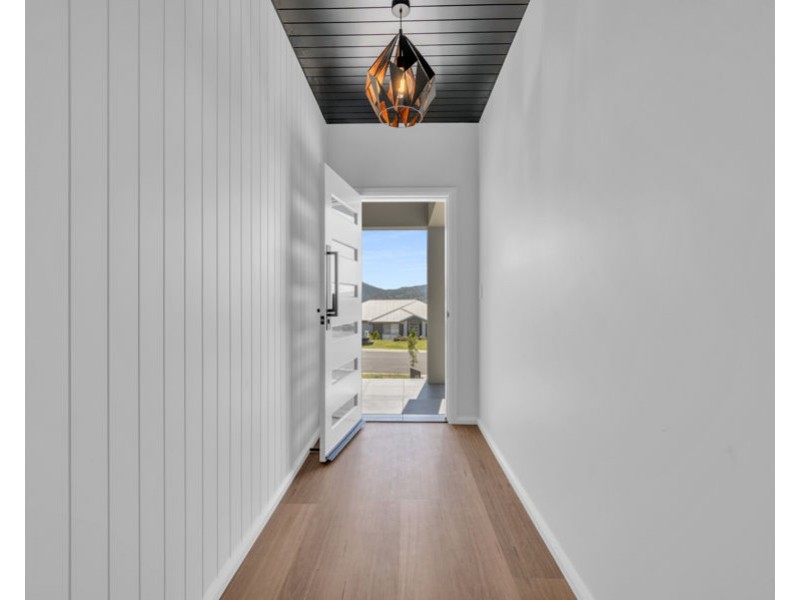 20 Currawong Drive, Tamworth NSW 2340