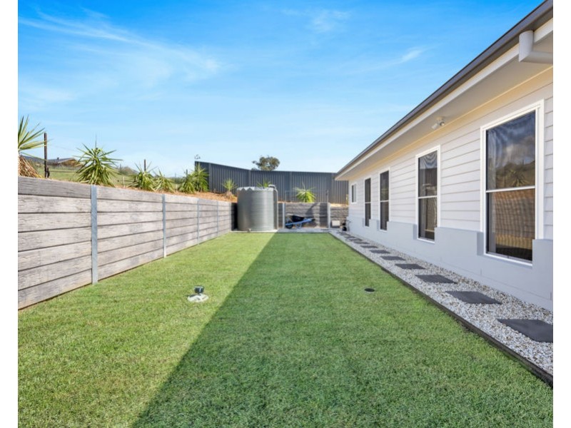 20 Currawong Drive, Tamworth NSW 2340