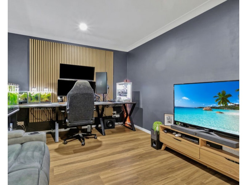 8 Barber Street, Kootingal NSW 2352