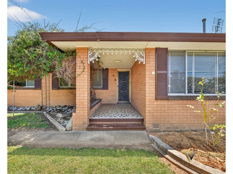 11 Kurrawan Street, Tamworth NSW 2340