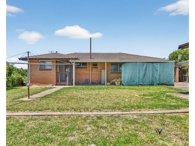 11 Kurrawan Street, Tamworth NSW 2340