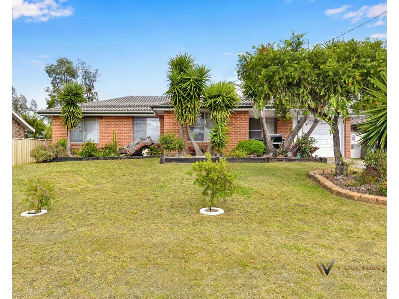 11 Carole Drive, Kootingal NSW 2352