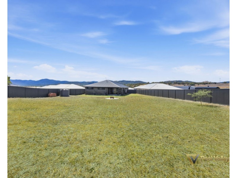 31 Evesham Circuit, Tamworth NSW 2340