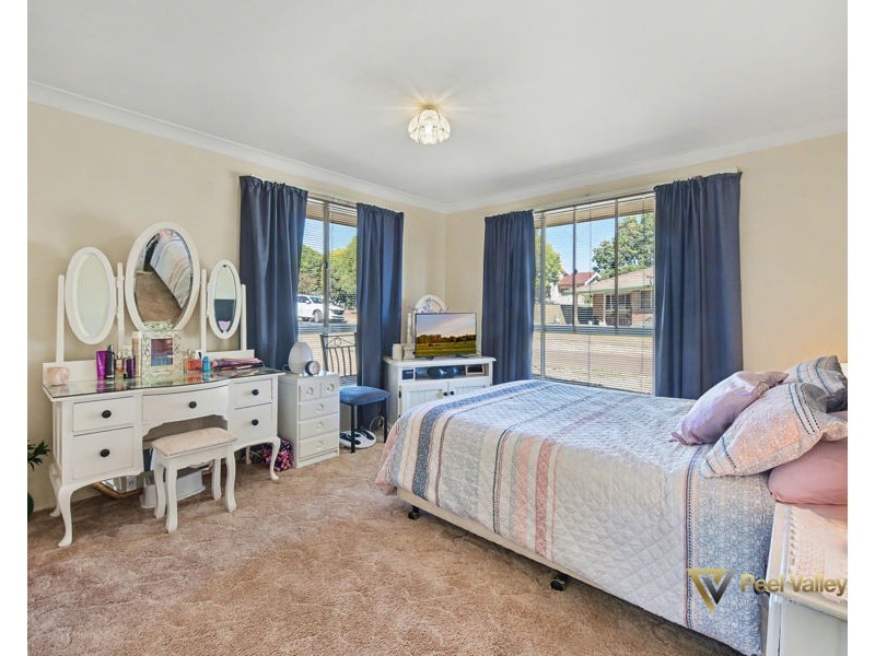 Unit 1 & Unit 2 24 Nancy Street, Tamworth NSW 2340