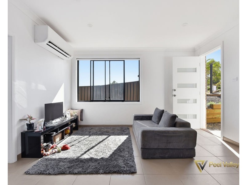 69 Valley Drive, Tamworth NSW 2340