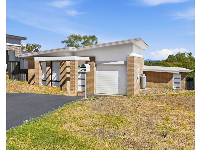 69 Valley Drive, Tamworth NSW 2340