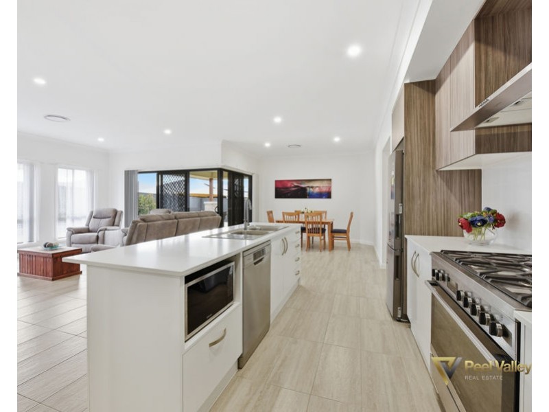 20 Grand Meadows Drive, Tamworth NSW 2340