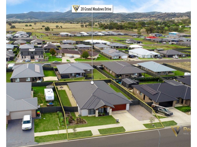 20 Grand Meadows Drive, Tamworth NSW 2340