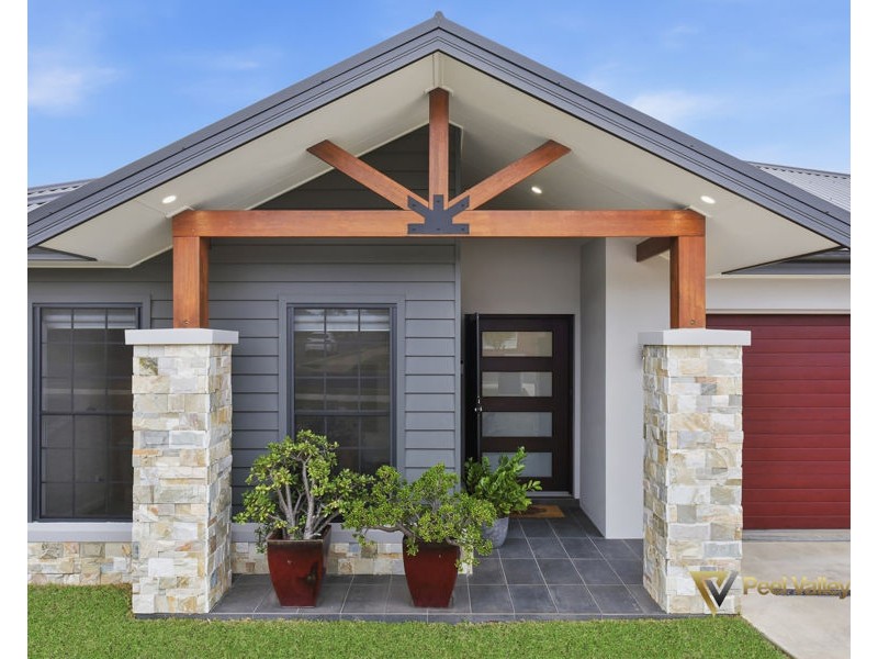 20 Grand Meadows Drive, Tamworth NSW 2340